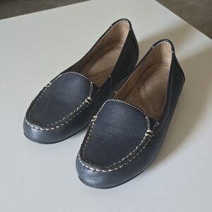 Naturalizer Classic Navy Loafers for Women